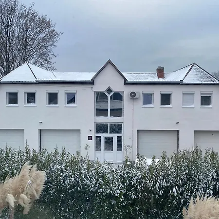 Frizzante Vendeghaz Apartmán *