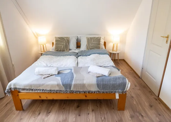 Frizzante Vendeghaz 바다초니토마이